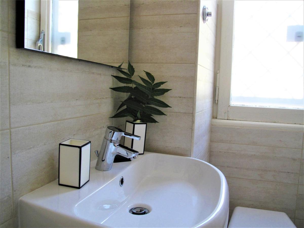 Duchi Di Castro Chic Apartment Rome Bagian luar foto