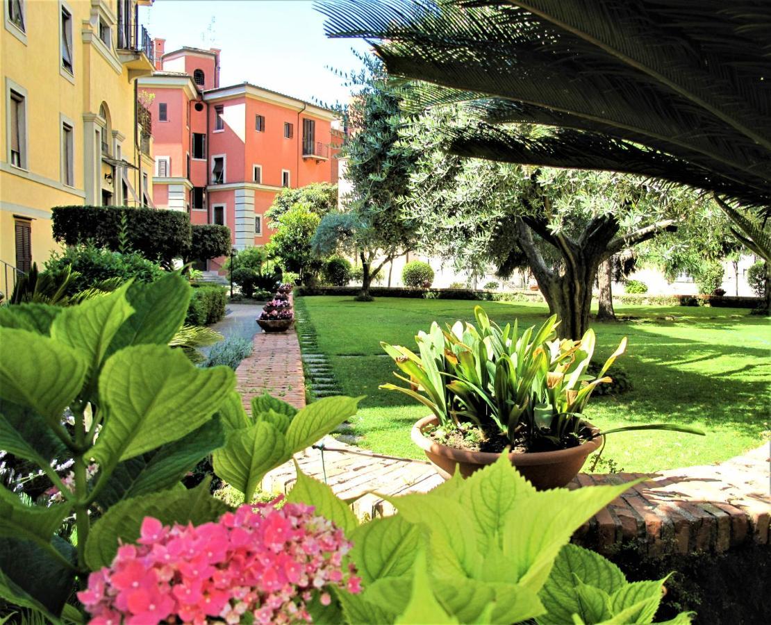 Duchi Di Castro Chic Apartment Rome Bagian luar foto